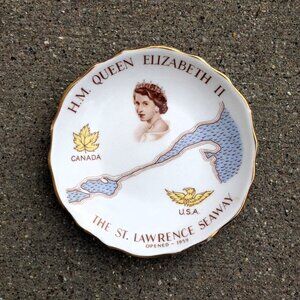 Queen Elizabeth II Trinket Tray, Tuscan English Fine Bone China 4-1/8"